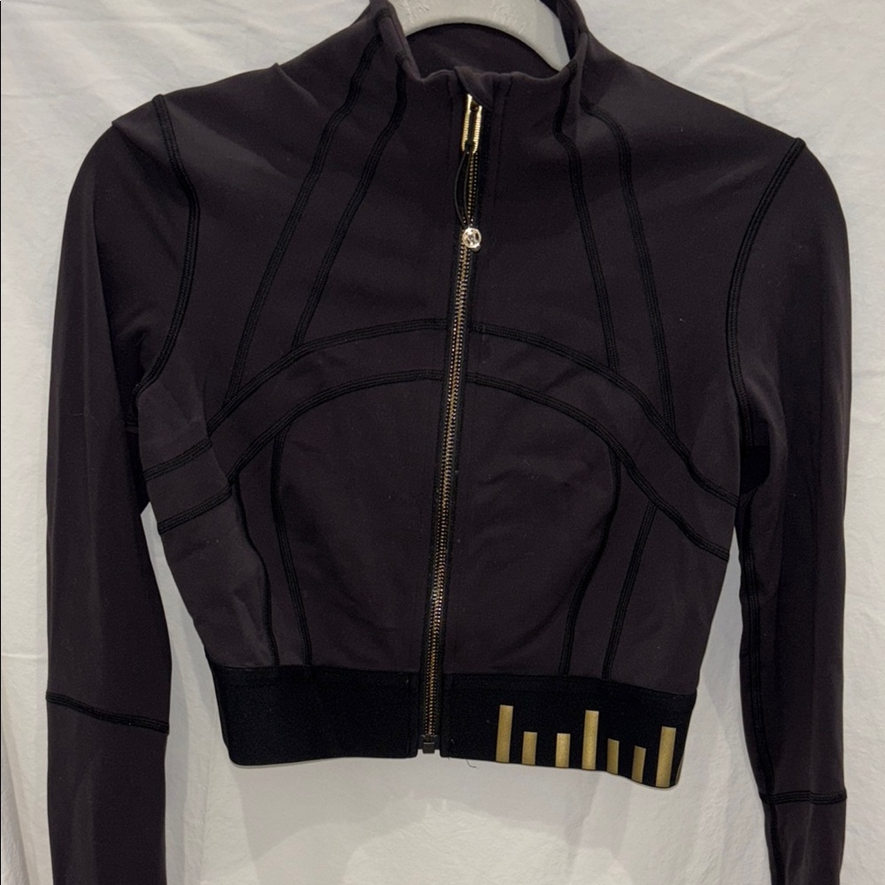 Lululemon define crop